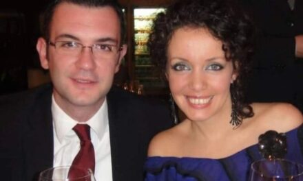 Edlira Çepani përlot me mesazhin prekës për Gerti Bogdanin: Ti do jesh gjithmonë drita në rrugën time