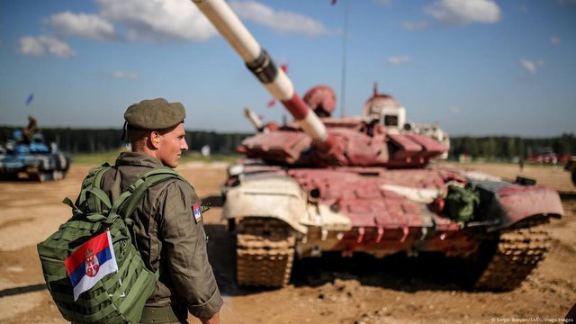 Serbia vendi më i armatosur në Ballkan, sa rrezik lufte ka në rajon?