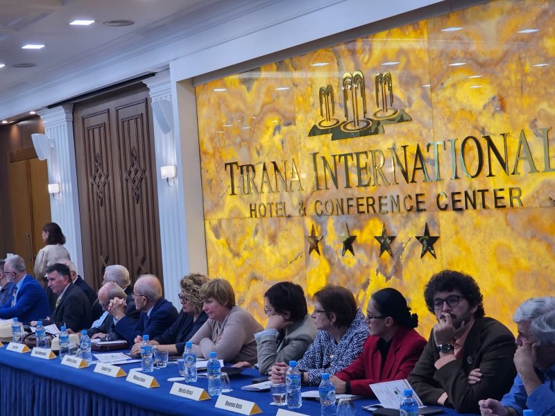 Tryezë shkencore ndërkombëtare “Shqipja midis gjuhëve indoeuropiane, origjina dhe lashtësia e saj”