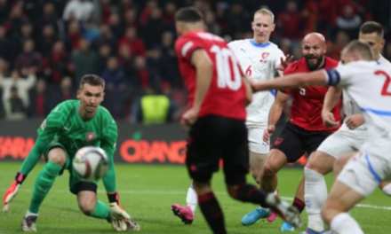 Përfundon pa gola ndeshja në “Air Albania”, Shqipëria nuk shkon më shumë se barazimi me Çekinë