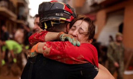 Spanja dislokon 7,500 ushtarë në zonat e përmbytjeve. Vazhdojnë kërkimet në garazhet nëntokësore