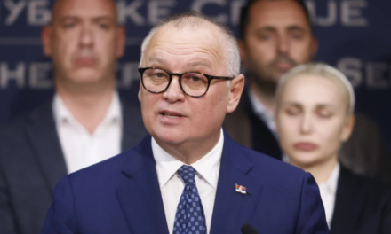 Ministri serb i transportit jep dorëheqjen pas shembjes së çatisë që shkaktoi 14 viktima