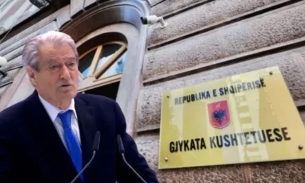 Kushtetuesja jep vendimin, “rrëzon” Berishën: Nuk ishte i nevojshëm një autorizim nga Parlamenti!