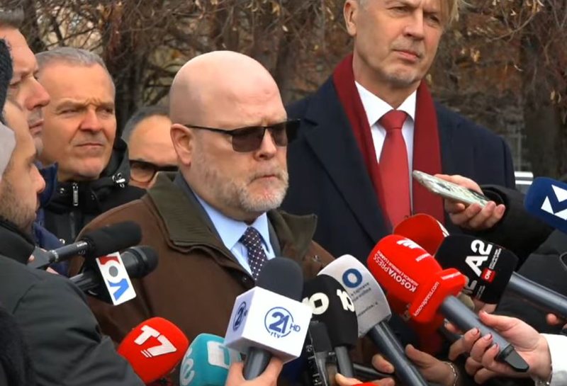Ambasadori Hovenier: ShBA s’është në gjendje të thotë kush qëndron prapa sulmit në veri, është ende herët