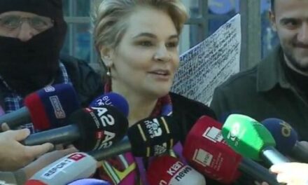 Apeli i GJKKO i hoqi sekuestron e vilës së mamasë, Kryemadhi: Për banesën time do shkoj deri në Strasburg