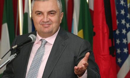 Skandali i vagonave dhe 157 tenderat e dyshuar të qeverisë së Ilir Metës, një histori me afera korruptive