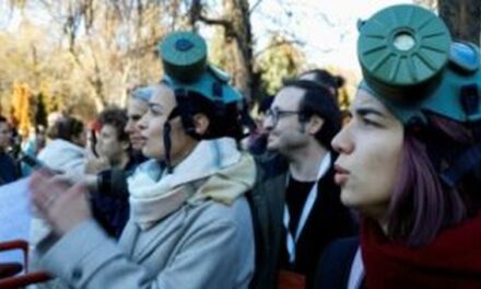 Qytetarët në Shkup sërish protestojnë kundër ndotjes së ajrit