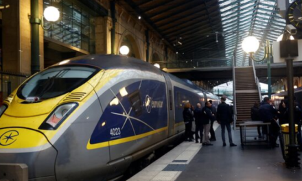 Pasagjerët bllokohen për orë të tëra në tunelin që lidh Anglinë me Francën