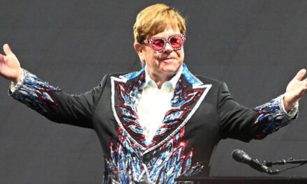 Elton John lë amanet mesazhin që do të jetë i gdhendur në gurin e varrit të tij