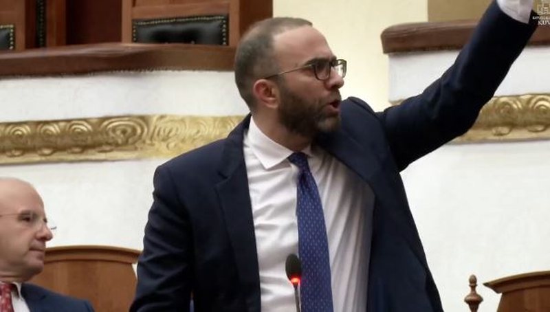 PS kërkon faljen e gjobave për ndërtimet pa leje në zonat rurale, revoltohet Gaz Bardhi: O legena…