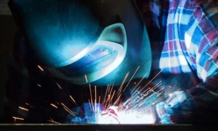 Pothuajse një në katër të punësuar në Europë është migrant