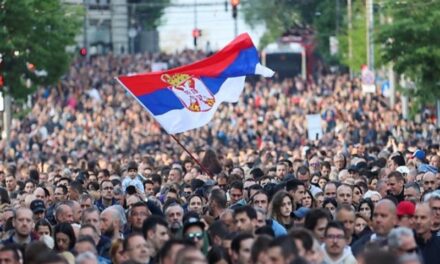 Studentja 20-vjeçare goditet me makinë në demonstratën antiqeveritare në Beograd