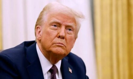 Përplasja mes helikopterit ushtarak dhe avionit të pasagjerëve në SHBA, reagon Trump: Duhej të ishte parandaluar