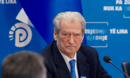 Shteti bektashi, revoltohet Berisha: Edi Rama, thikë pas shpine besimit mysliman