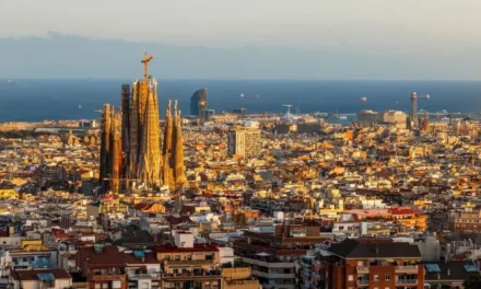 Spanja i “shpall luftë” të huajve