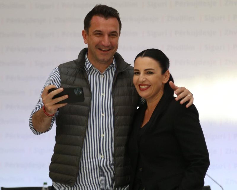 “Me Veliajn jemi miq, po rrëmoni në vendin e gabuar” – Belinda Balluku rrëfen marrëdhëniet me kryebashkiakun