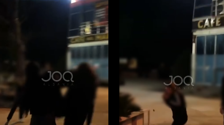 VIDEO/ Sherr femrash në Vlorë, e kap për flokësh dhe e përplas në tokë