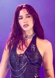 Tmerri nga zjarret, Dua Lipa largohet nga Los Anxhelos