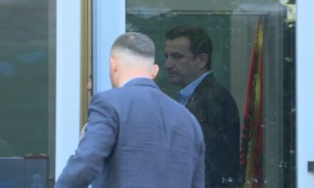 “Debat në gjykatë mes Veliajt dhe prokurorit”, Dalipi: Ngela i befasuar, kryebashkiaku u burgos pa gjyq