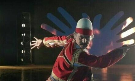 Ekselenca e valles shqiptare mblidhet për koncertin kushtuar Rexhep Çelikut