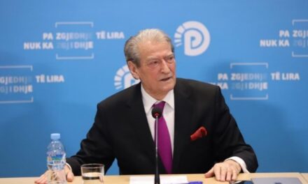 Berisha për “La Stampa”: Kur PD të vijë në pushtet, kontrata me Italinë për emigrantët nuk do rinovohet