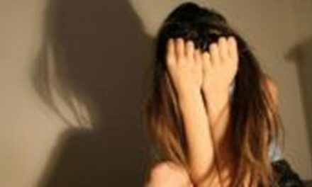 “Shokët tallen me mua! Nuk më vjen turp për veshjen time, kaq mundësi kanë prindërit” – Zbulohet letra e 17-vjeçares që u vetëvar në Gjirokastër