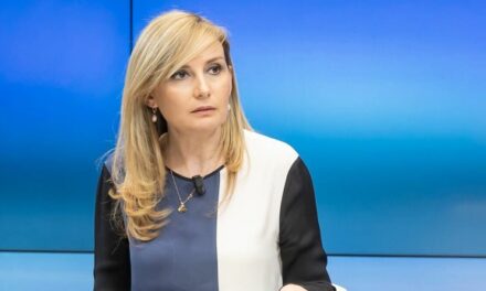 Jorida Tabaku reagon pasi nuk u kandidua në listën e mbyllur në Tiranë, edhe pse ishte ndër më të votuarat në Primare