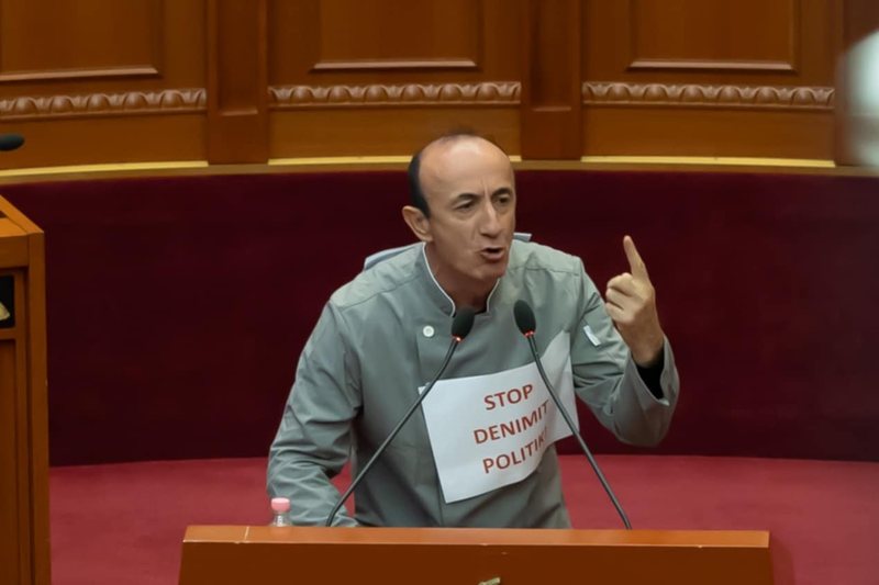 Dashnor Sula ironizon PD-në: Gruaja më e votuar në primaret e Elbasanit u fut në listë të mbyllur, kurse kandidati “SPAKIST” s’u llogarit fare