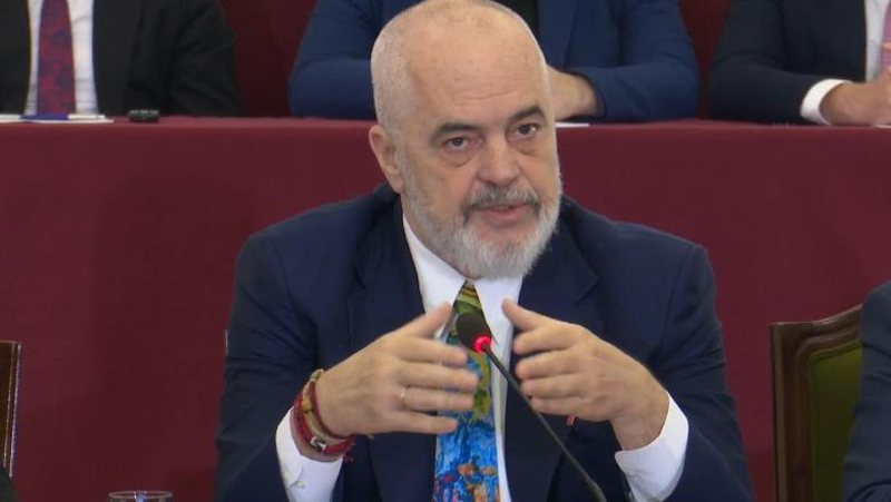 Rama mbledh grupin e PS: Fitorja e këtyre zgjedhjeve përcakton të ardhmen e vendit! Kemi një dritare hapur për në BE, nuk duhet ta humbim