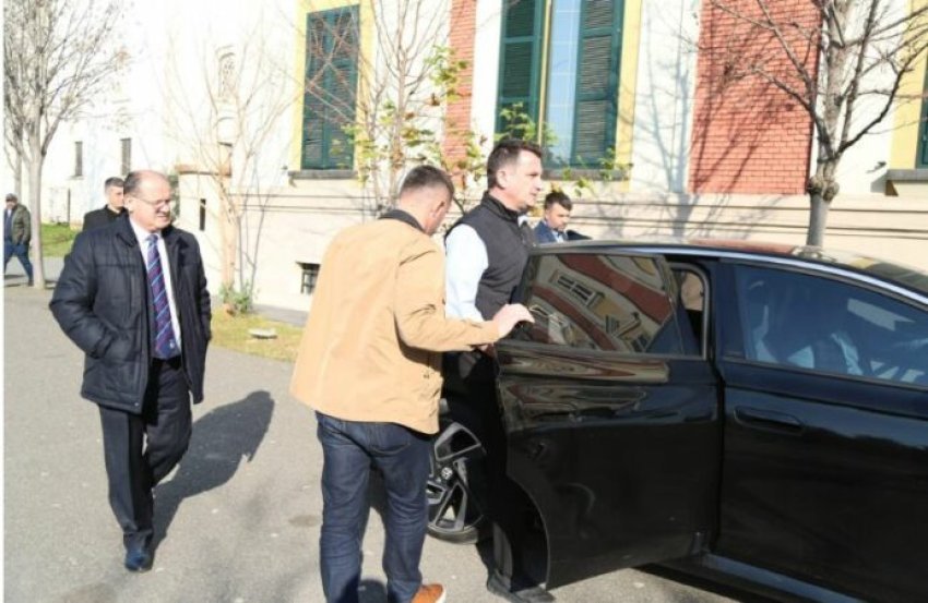 Një orë e gjysmë në SPAK, Erion Veliaj merret në pyetje nga prokurorët e posaçëm