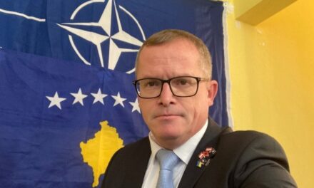 “Armatoseni Kosovën tani…”/Eksperti austriak me thirrjen urgjente: Anëtarësimi në NATO duhet të jetë objektivi kryesor!
