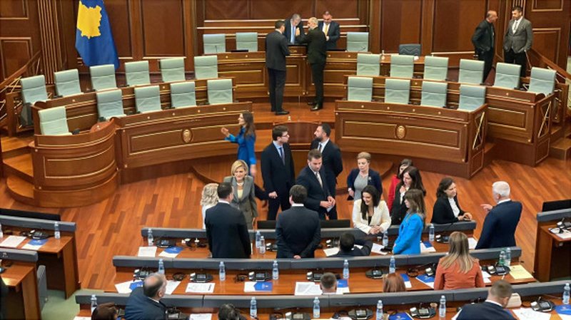 Kuvendi i Kosovës sërish në ngërç, LVV dështon për zgjedhjen e kryeparlamentarit