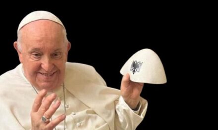 Rama për ndarjen nga jeta të Papa Françeskut: Lamtumirë At i Shenjtë, mik i madh e i paharrueshëm i Shqipërisë