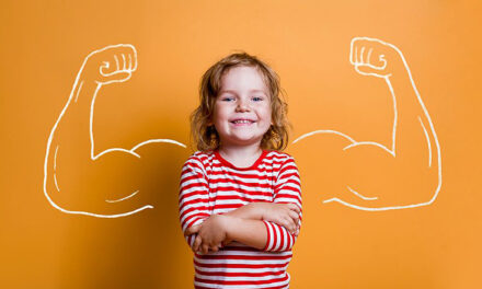 Mos lejoni që pengesat apo mendimet e të tjerëve të përcaktojnë rrugën tuaj. Besoni në veten tuaj dhe ecni përpara!