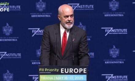 “Mikpritja në Shqipëri, feja që na bashkon”, Rama: Samiti, me miq të mirë. Nuk ndalëm dot ‘retë’ e politikës britanike