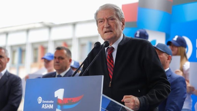 ChatGPT parashikon fjalimin e Berishës më 12 maj. Një operacion kriminal i orkestruar nga Rama, Veliaj dhe grupet e krimit të organizuar …”