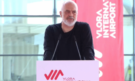 Realizohet fluturimi i parë certifikues në Aeroportin e Vlorës, Rama: Ishte një projekt tejet sfidues!