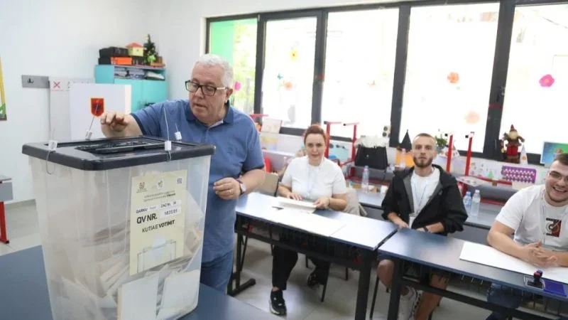 KQZ përditëson shifrat: Pjesëmarrja në zgjedhje deri në orën 16:00