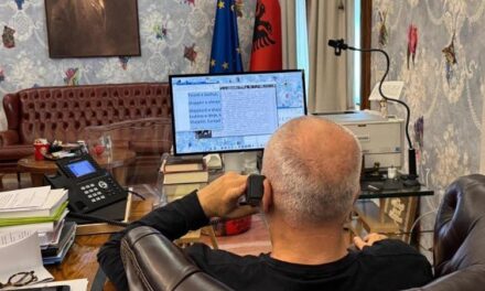 Thaçi telefonon Ramën një ditë pas zgjedhjeve, kryesocialisti: Prekëse, komandanti në formën më të mirë