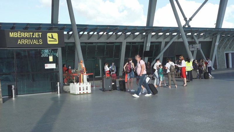 Aeroporti Ndërkombëtar i Tiranës: Masat e reja të sigurisë dhe rrugët për akses gjatë Samitit