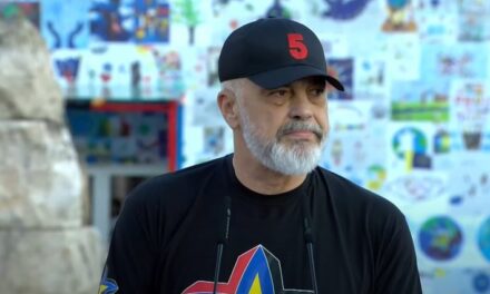 Fjalimi i fitores, Rama: Mes dritës së yjeve të Europës dhe errësirës së gropës, Shqipëria zgjodhi yjet