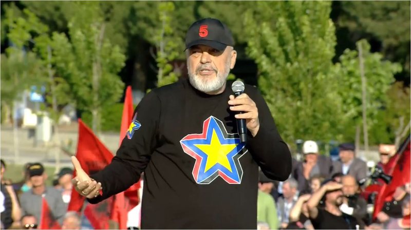 Edi Rama: Kur ju them çyrykë, mos e merrni personale