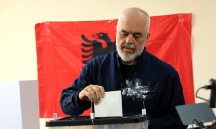 Rama për “Politico”: Të punësosh LaCivita dhe të mendosh se bëhesh Trump është si të marrësh një parukier hollivudian dhe të bëhesh Brad Pitt