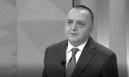 Arkmorti i Artan Lames vjen në Shqipëri, homazhe në nder të tij! Të martën përcillet për në banesën e fundit