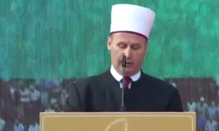 Falja e namazit të Kurban Bajramit, kreu i KMSH: Festë e dyfishtë, përkon me ditën e xhumasë