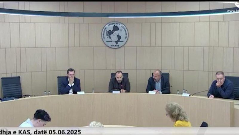 Dy anëtarët e PD në KAS vendosin rinumërim votash për Qarkun e Tiranës