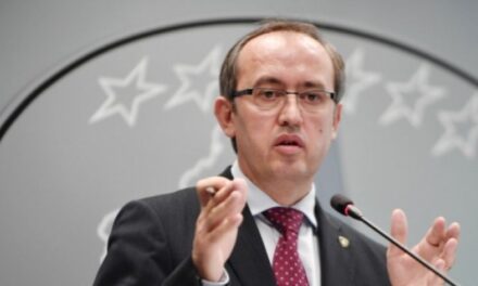 “Kosova nuk mund të mbetet pa institucione” – Hoti: Të ketë dakordim sa më parë për zgjedhje të reja