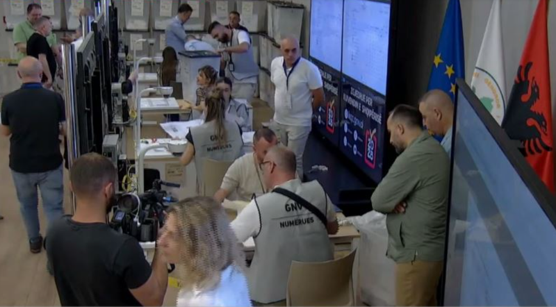 Demokratët në “luftë” me njëri-tjetrin për votat, KAS nis rinumërimin për kandidatët e PD në 42 kutitë e Dibrës