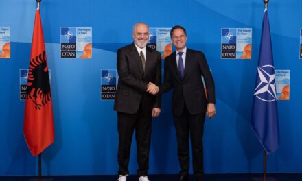 Rama në Samitin e NATO-s në Hagë, takohet me Sekretarin e Përgjithshëm, Mark Rutte