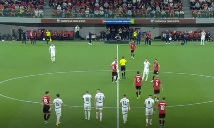 Sfida në Tiranë – Federata serbe: Armando Duka na priti shumë mirë, tifozët shqiptarë një njollë e madhe. Lojtarët u kërcënuan. Deklaratat e trajnerit? I keni përkthyer gabim